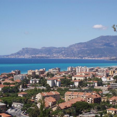 Villa Gaia - Luxury Villa, Pool & Wellness Rooms Bordighera Exterior foto