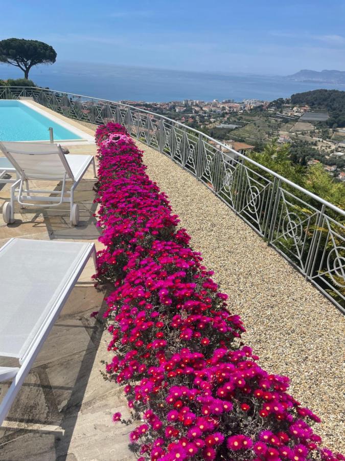 Villa Gaia - Luxury Villa, Pool & Wellness Rooms Bordighera Exterior foto