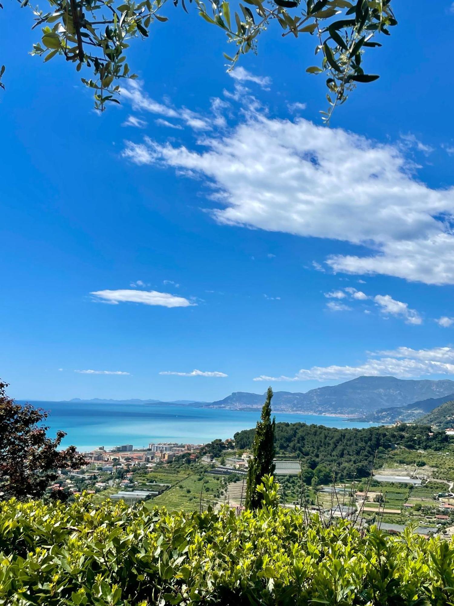 Villa Gaia - Luxury Villa, Pool & Wellness Rooms Bordighera Exterior foto
